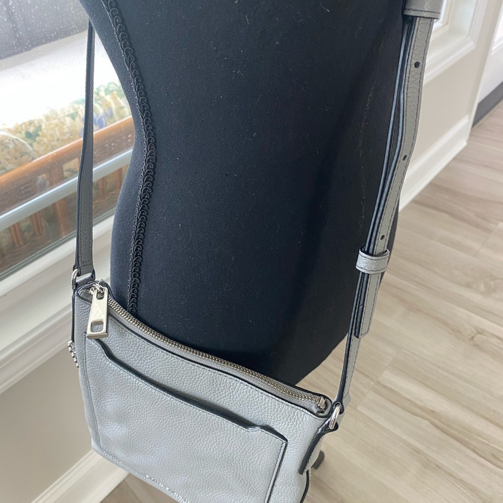 Marc Jacob’s Gray pebbled Leather Crossbody Bag - Picture 12 of 13